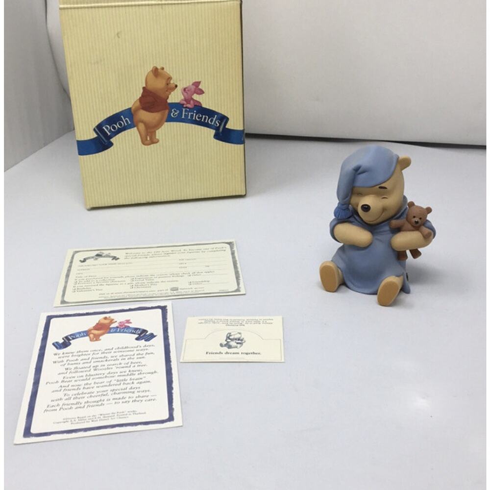 Pooh & Friends Figurine Friends Dream Together New in Box Retired Style 1203362